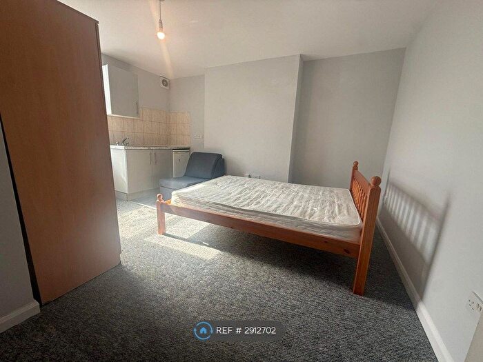 Studio To Rent In Wrythe Lane, Carshalton, SM5