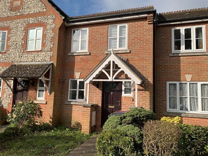 2 Bedroom Semi Detached House To Rent In King George Gardens, Chichester, PO19