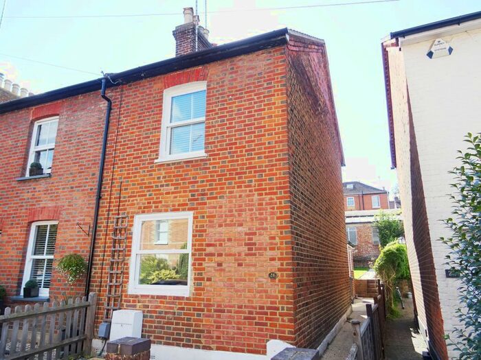 2 Bedroom Semi-Detached House To Rent In Cline Road, Guildford, GU1