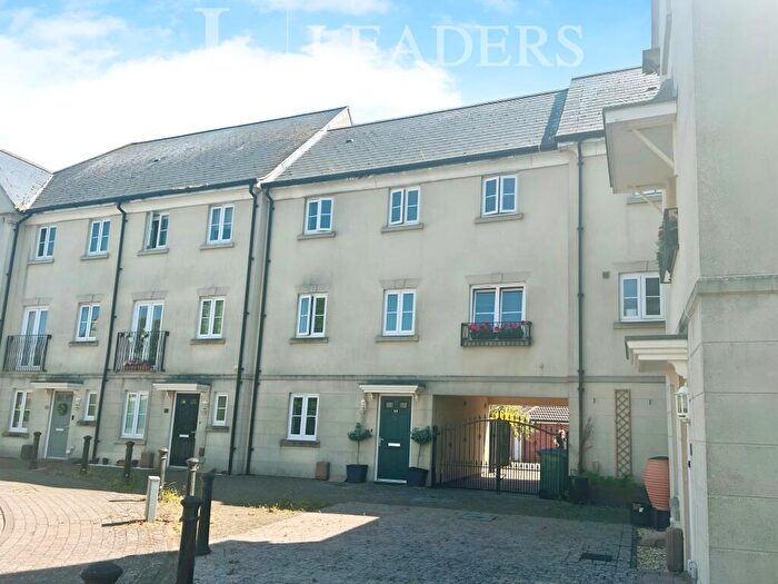 4 Bedroom Town House To Rent In Elbridge Avenue, PO21