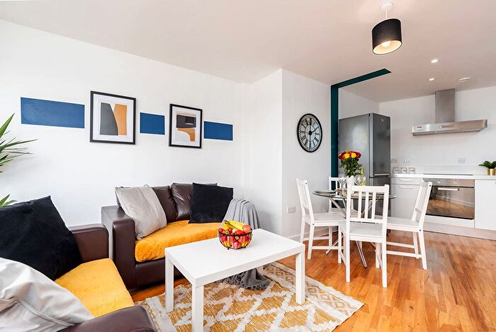 2 Bedroom Flat To Rent In St Vincents, S3