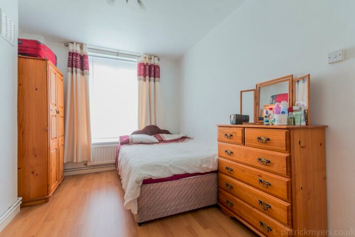 1 Bedroom Flat To Rent In Dog Kennel Hill Estate London, SE22