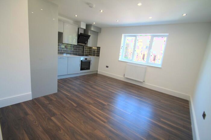 2 Bedroom Apartment To Rent In Napier Road, Luton, LU1