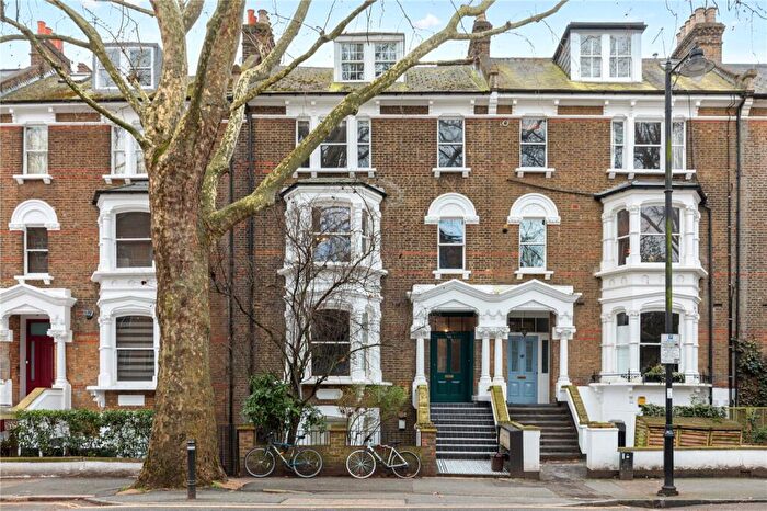 1 Bedroom Apartment For Sale In Grosvenor Avenue, London, N5