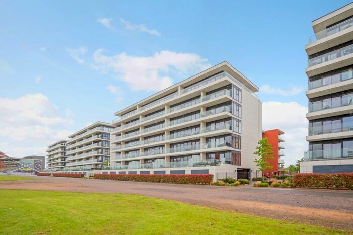 3 Bedroom Flat To Rent In Kingman Way Newbury, RG14