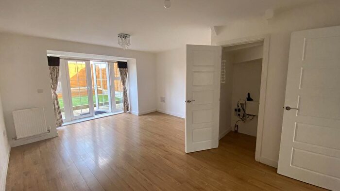 3 Bedroom Terraced House To Rent In Peary Mead, Dartford, Kent, DA1