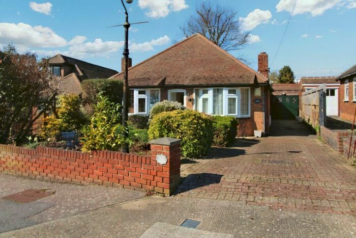 2 Bedroom Detached Bungalow To Rent In Glentrammon Close, Orpington, BR6