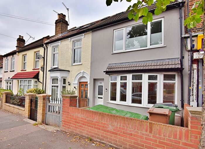 5 Bedroom Terraced House To Rent In New Road, Chingford, London., E4