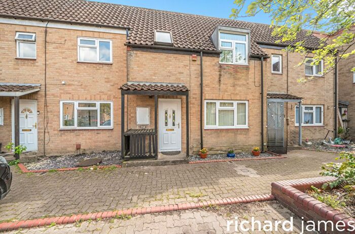 3 Bedroom Terraced House For Sale In Godolphin Close, Freshbrook, Swindon, SN5