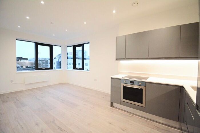 2 Bedroom Flat To Rent In Midsummer Boulevard, Central Milton Keynes, MK9