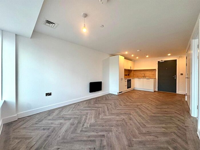 1 Bedroom Flat To Rent In Upper Gough Street, Birmingham, B1