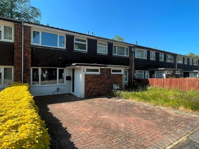 3 Bedroom Terraced House To Rent In Woodlands, Fleet, GU51