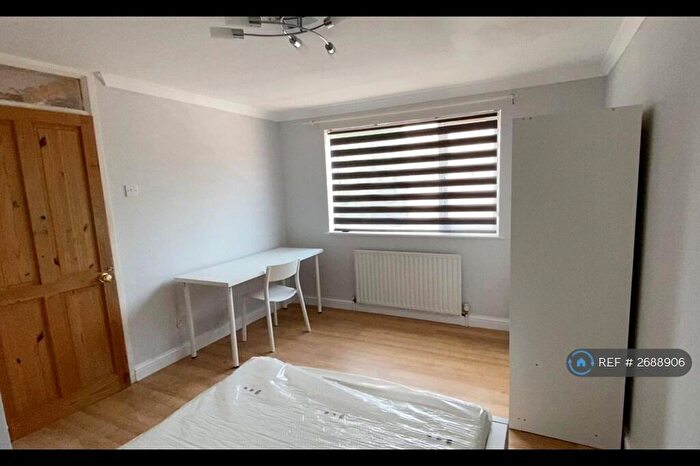 4 Bedroom Terraced House To Rent In Britannia Road, Kingston Upon Thames, KT5