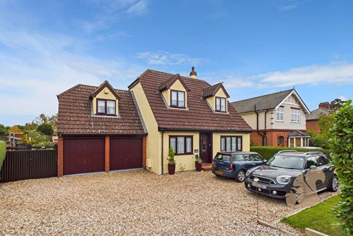 4 Bedroom Detached House For Sale In Straight Road, Colchester, CO3