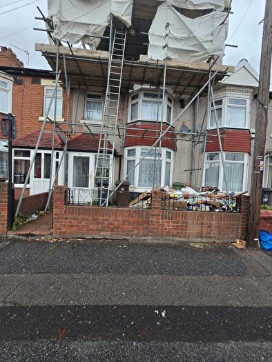 5 Bedroom Terraced House For Sale In Bedroom House For Sale, IG11