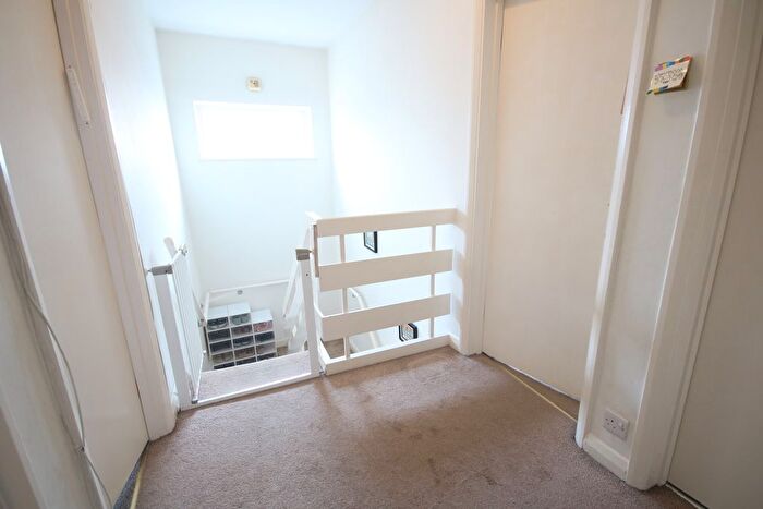 3 Bedroom End Of Terrace House For Sale In Maytree Close, Edgware, HA8