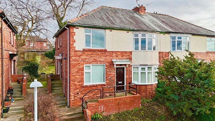 2 Bedroom Flat To Rent In Beverley Road, Low Fell, Gateshead, NE9