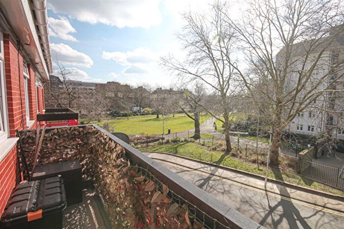 1 Bedroom Property For Sale In Canada Estate, London, SE16