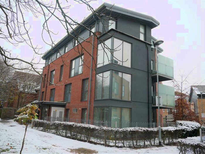 2 Bedroom Flat To Rent In Douglas Close, Stanmore, HA7