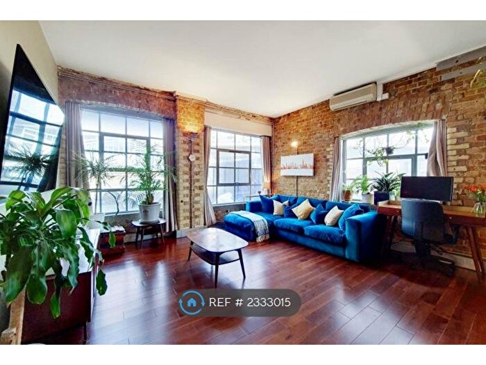 2 Bedroom Flat To Rent In Orchard Place, London, E14