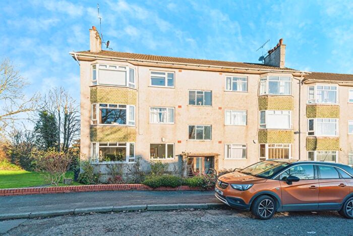 2 Bedroom Flat For Sale In Busby Road, Clarkston, Glasgow, G76