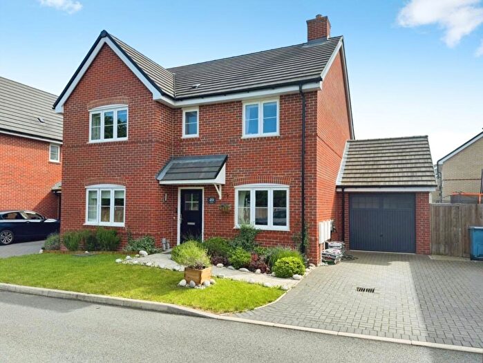 4 Bedroom Detached House For Sale In Wickfields, Longwick, Princes Risborough, HP27