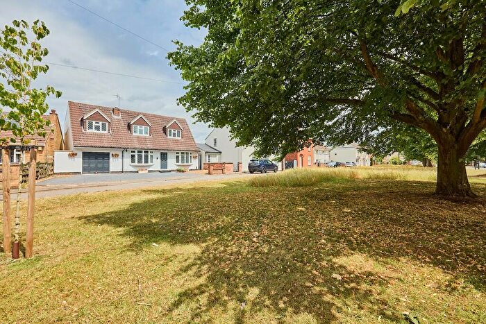 4 Bedroom Detached House For Sale In High Street, Hillmorton, CV21