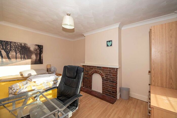 5 Bedroom Terraced House To Rent In Sturry Road, Canterbury, CT1