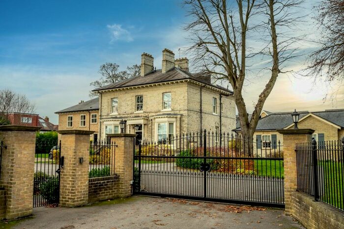 3 Bedroom Flat To Rent In Fulford Chase, The Chase, York, YO10