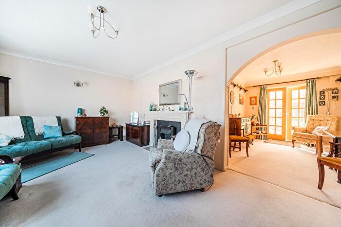 3 Bedroom Detached House For Sale In Stakes Road, Waterlooville, PO7