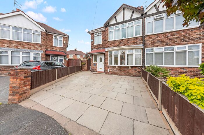 3 Bedroom Semi-Detached House For Sale In Smith Crescent, Warrington, WA2