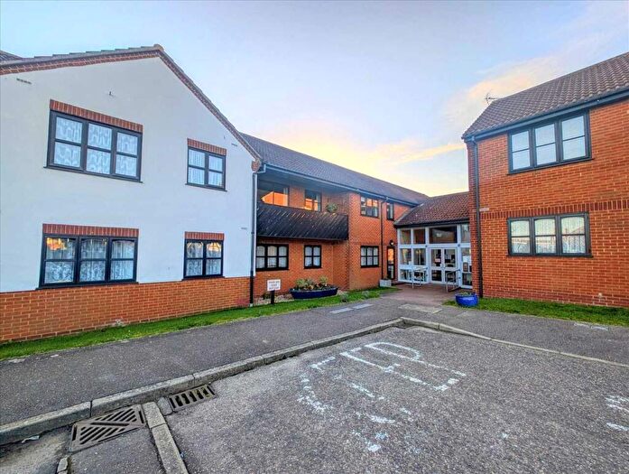 1 Bedroom Flat For Sale In Springfields, Brightlingsea, CO7