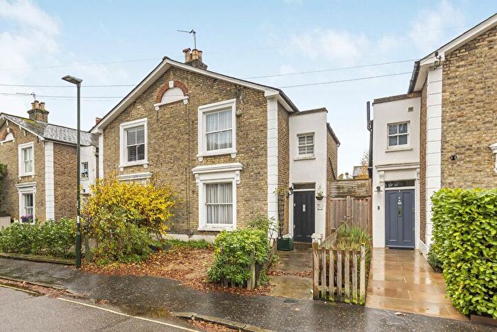 3 Bedroom Property For Sale In St. Marys Grove, Richmond, TW9