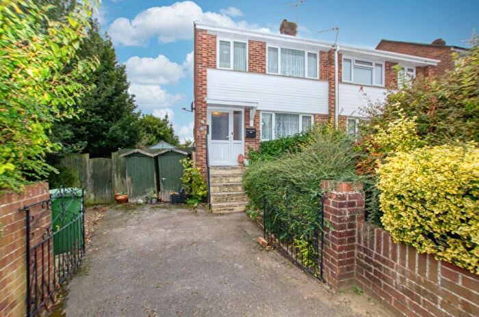 3 Bedroom Semi-Detached House For Sale In Alfriston Gardens, Southampton, SO19