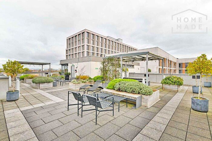 1 Bedroom Flat To Rent In Broadside, M4