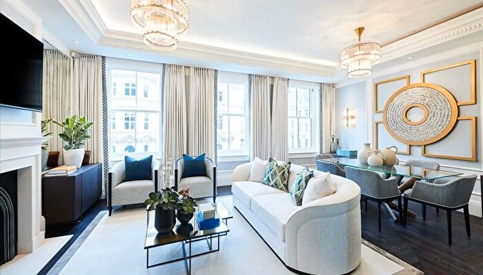 2 Bedroom Flat To Rent In Prince Of Wales Terrance, Kensington, London, W8