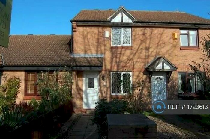 2 Bedroom Terraced House To Rent In Kew Close, West Bridgford, Nottingham, NG2