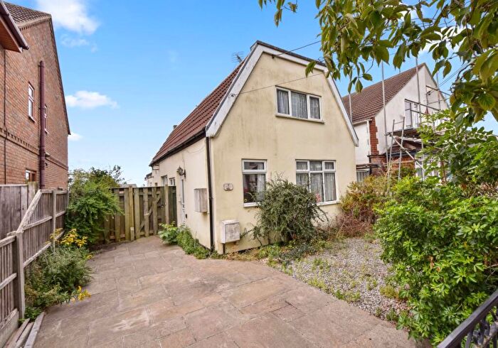 2 Bedroom Semi-Detached House For Sale In Elm Road, Benfleet, Essex, SS7