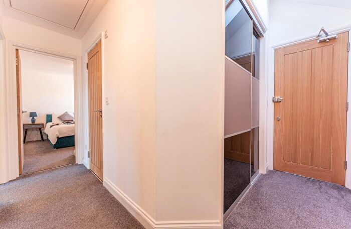 2 Bedroom Apartment To Rent In Windsor Walk, LU1