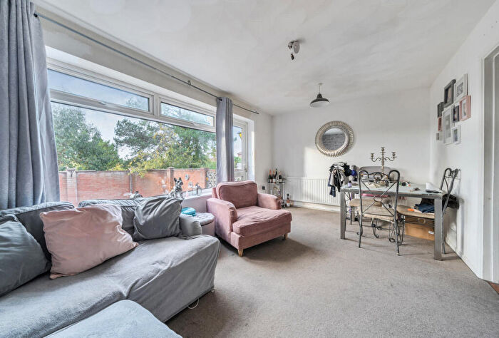 3 Bedroom Terraced House For Sale In Kennedy Close, Petts Wood, Orpington, Kent, BR5