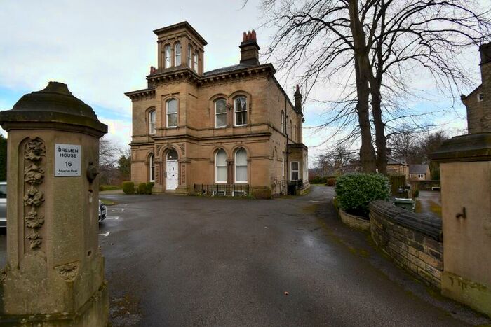 2 Bedroom Flat To Rent In Edgerton Road, Huddersfield, West Yorkshire, HD1