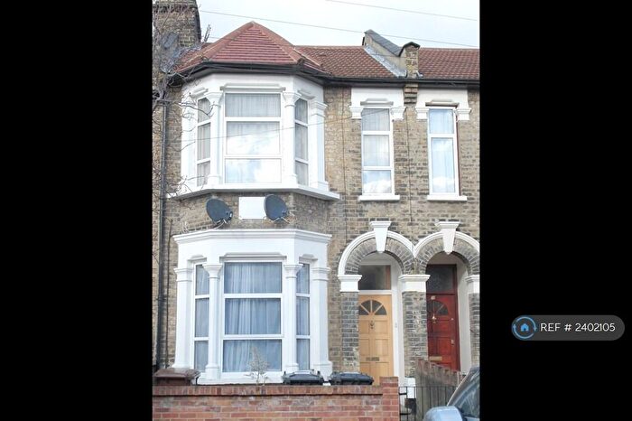 2 Bedroom Flat To Rent In Michael Road, London, E11