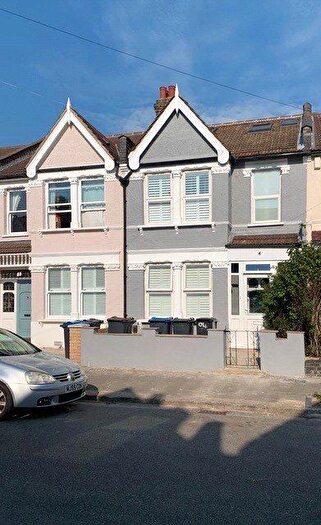 5 Bedroom Terraced House To Rent In Southcote Road, London, SE25
