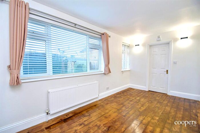 2 Bedroom Maisonette To Rent In Pinner Green, Pinner, HA5