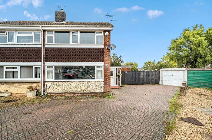 2 Bedroom Semi-Detached House For Sale In Swanbrook, Covingham, Swindon, SN3