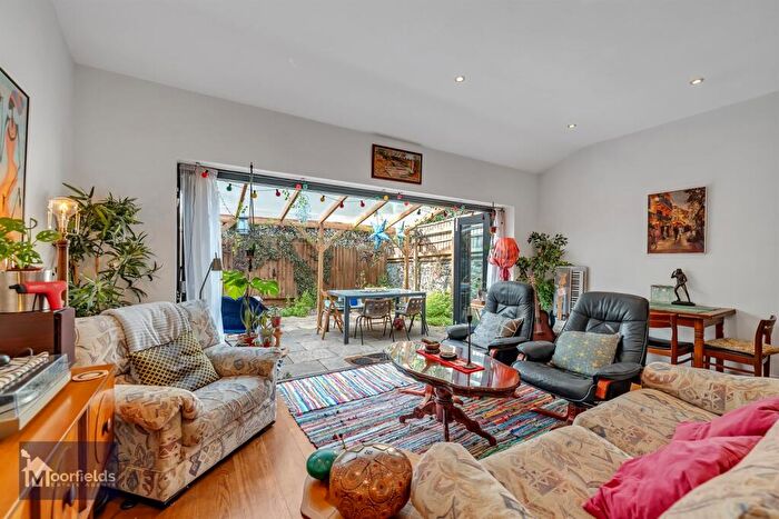 3 Bedroom Mews To Rent In Brighton Mews, BS8