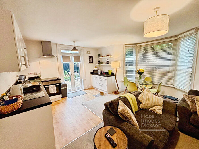 2 Bedroom Apartment To Rent In Spencer Road, Ryde, PO33