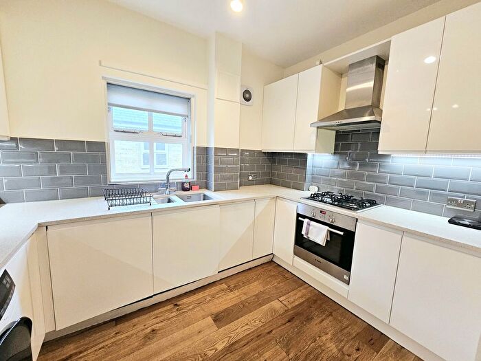 2 Bedroom Flat To Rent In Arlington Court, Archway Road, Highgate, N6