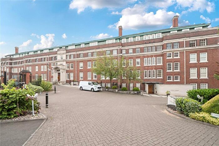 3 Bedroom Apartment For Sale In Flat, Royal Standard House, Standard Hill, Nottinghamshire, NG1