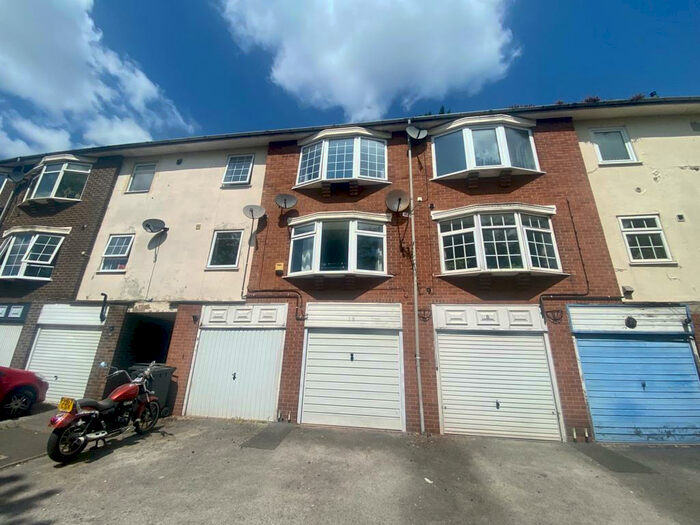 2 Bedroom Maisonette To Rent In Belvoir Lodge, Carlton, NG4